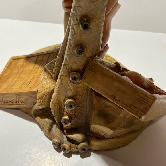 Vintage Italian Capodimonte Child Fish Seller Statue hand painted - Picture 9 of 12